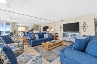 Pelican Walk 806 - 1