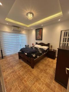 Casa de campo con piscina, aire acondicionado, estacionamiento privado con BBQ - 3