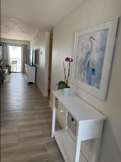 Seaside 209: Oceanview 2BR/2BA Condo with Pool, Steps to Fort Myers Beach - Fort Myers Beach - 6