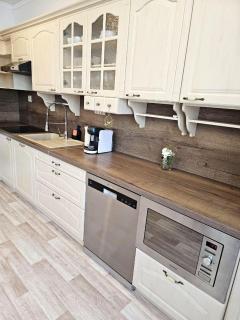 Prostorný apartmán v centru - Wi-Fi, Netflix - Hradec Králové - 3