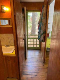 Private Lakefront Family Cottage with Tennis Court - - 9