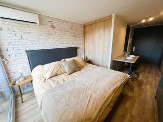 HOM I Estudio con AireA Metro Parque Bustamante - 0