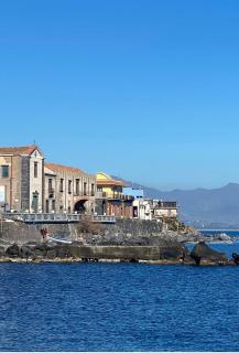Charming Beachfront Retreat - Riposto - 9