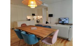 Amazing Spacious Chiado 2-Bedroom Stylish Apt w AC - Lissabon - 0