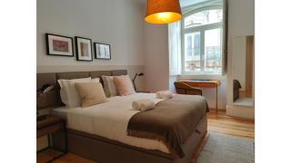 Amazing Spacious Chiado 2-Bedroom Stylish Apt w AC - Lissabon - 7