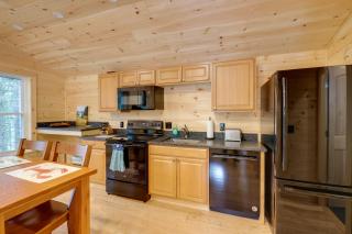 Cozy Apt with Deck, about 5 Miles to Acadia Natl Park! - Northeast Harbor - 1