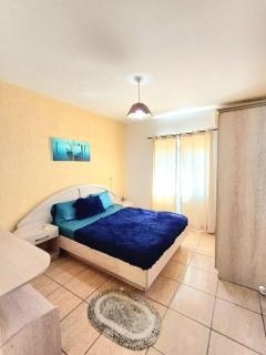 Ground Floor Apartment with 2 bedrooms and 2 bathrooms opposite pool - Flic-en-Flac - 7