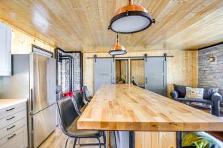 Lakefront Cabin on Lake Vermilion with Large Dock - 1