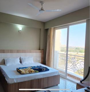 Eraya Elegance Inn - - 0