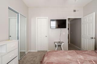 Relax and Unwind 2 BR Oasis - Galveston - 1