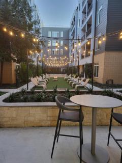 San Antonio Fiesta Condo on Riverwalk wKing Ste - San Antonio - 2