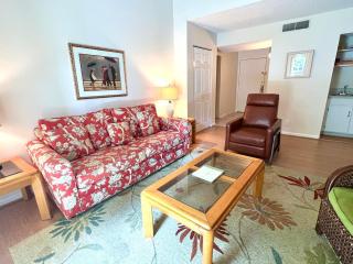 Top Floor Private Villa Close to Everything Amenity Cards Available 1819 - Johns Island - 9