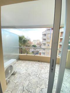 Appart T2 refait à neuf 50m2 - Nice - 2