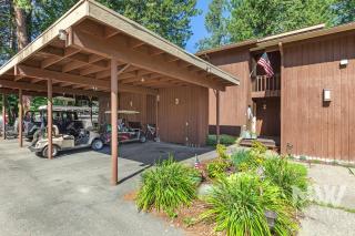 Top Floor Condo overed Parking Community Pool and Stunning Golf Course Views 1218 - Rathdrum - 4