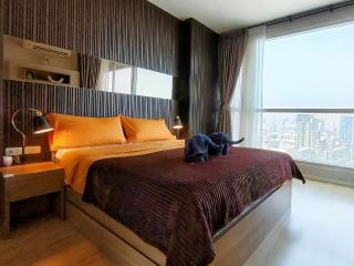 1 minute to the subway entrance Mrt Huai Khwang Most cozy room in this city central The condo has an infinity swimming pool and gym on the top floor - Bangkok - 0