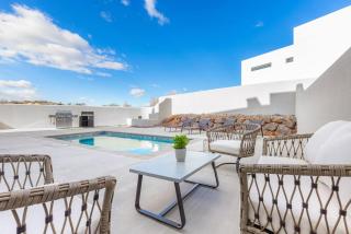 The Desert Loft - Pool - Spa - Rooftop Fire Pit - 0