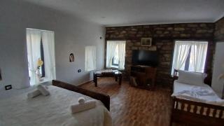 Old bazar apartment in a beautiful stone house a few steps from public parking - Gjirokastër - 2