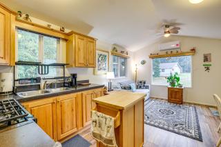 Remote Workers Welcome Tiny Home in Port Angeles! - 1
