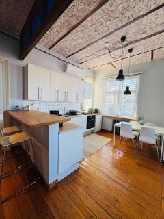 3BR,Charming Flat,Golden Horn View - 4