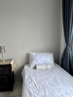 HK Stays - Windhoek - 4