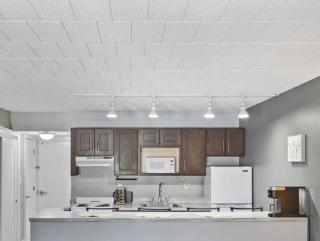 The Luxe Nook, Premier Studio in Scenic Congers - - 5