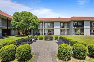 The Luxe Nook, Premier Studio in Scenic Congers - - 2