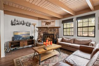 Knights Haven - NEW Hot Tub, Walk to Lake, Village, Smart TV, Fireplace, Deck, BBQ - Big Bear Lake - 6
