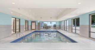 Holiday Inn Express & Suites Muncie Northwest by IHG - Muncie - 9