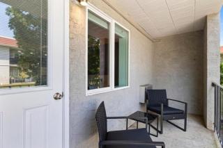 The Luxe Nook, Premier Studio in Scenic Congers - - 8