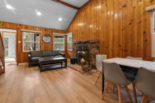 Big Bear Cottage - Walk to Lake, Smart TV, Fireplace, Deck - 8