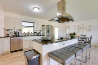 Airy Canal-Front Oasis in Cape Coral with Pool! - Cape Coral - 8