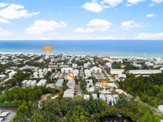 Santa Rosa Beach Home with 6 Seater Golf Cart, 4 Bikes, Sleeps 11 - Santa Rosa Beach - 7