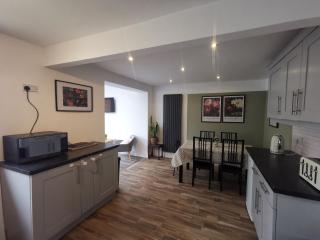 EMA, Castle Donnington Circuit contractors group 4 bedrooms 7 bed house-private parking - Derby - 5