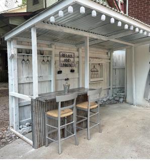Bungalow on National Historic Street - New Albany - 6
