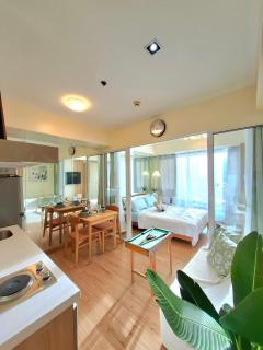 Azure Condotel and Resort in the City - Manila - 3