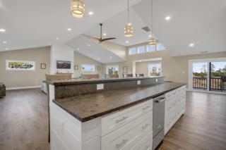 Wildcat Retreat - Waterfront & phenomenal Views! - Deep Hole - 4