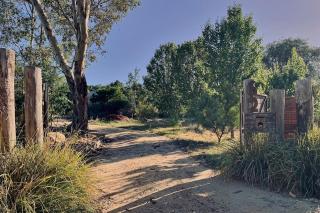 Timber & Stone - Modern Eco Retreat and Studio - Yapeen - 5