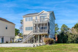 Wildflower - Waterfront & a deep water dock! - - 0