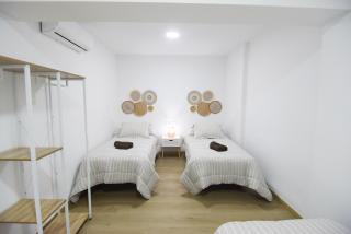 BAJO 23 con FACIL APARCAMIENTO - 1