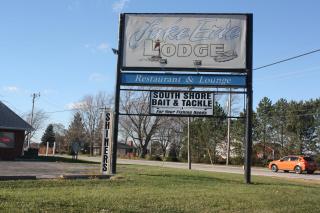 Lake Erie Lodge - Lakemont Landing - 7
