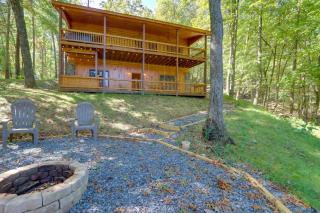 Hot Tub and Fire Pit Secluded Blue Ridge Cabin! - Blue Ridge - 9