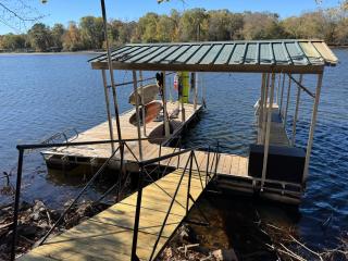 Lakefront Retreat - Hot Springs - 0