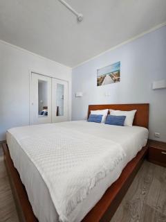 Lourenço's Guest House - 0