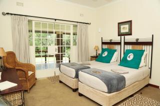 Woodlands Stop Over and Lodge - 4