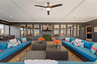 Luxury Lakefront Stay Private Dock IndoorOutdoor Pool The Retreat - Terrell - 7