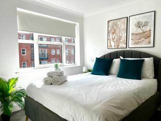 City Centre Escape - Stylish and Serene 1BR - Birmingham - 0