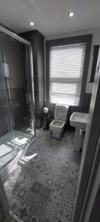 Chandos - 4 Bedroom House - 20 Mins to Centre - Londra - 8