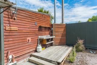 Streamside Fisherman's Cabin - Waitahanui, Taupo - 3