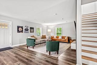 Spacious Home 4BR Fire Pit, Patio Hot Tub - 2