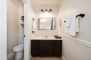 Family Getaway and Modern Farmhouse - - 1